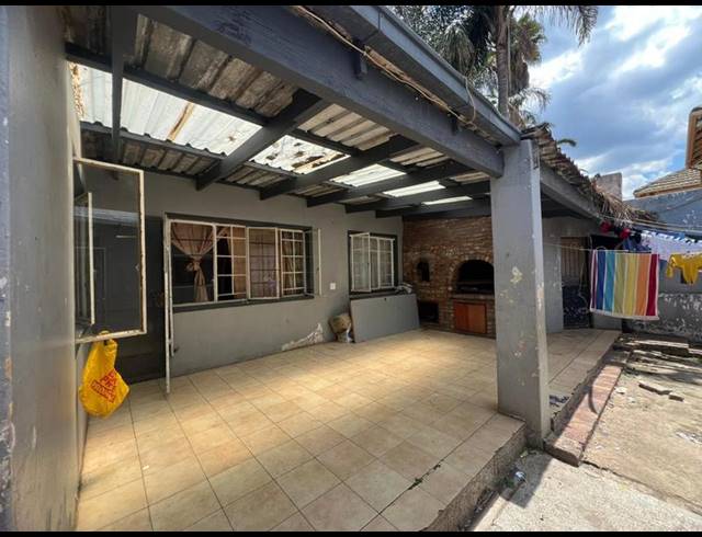 9 BEDROOM HOUSE FOR SALE IN KENSINGTON